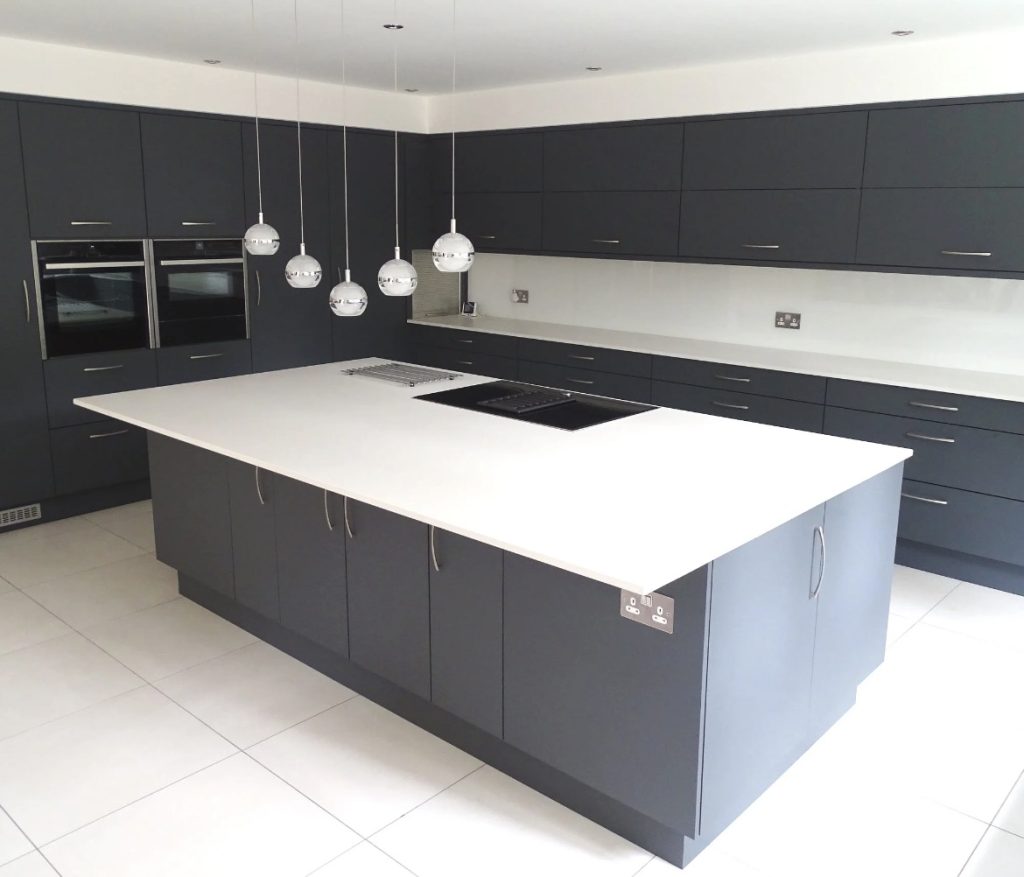 Contemporary Handleless Kitchen